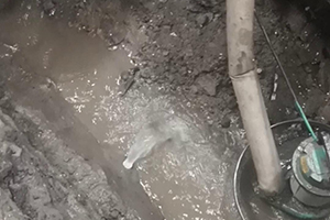 张家口地下室伸缩缝堵漏视频